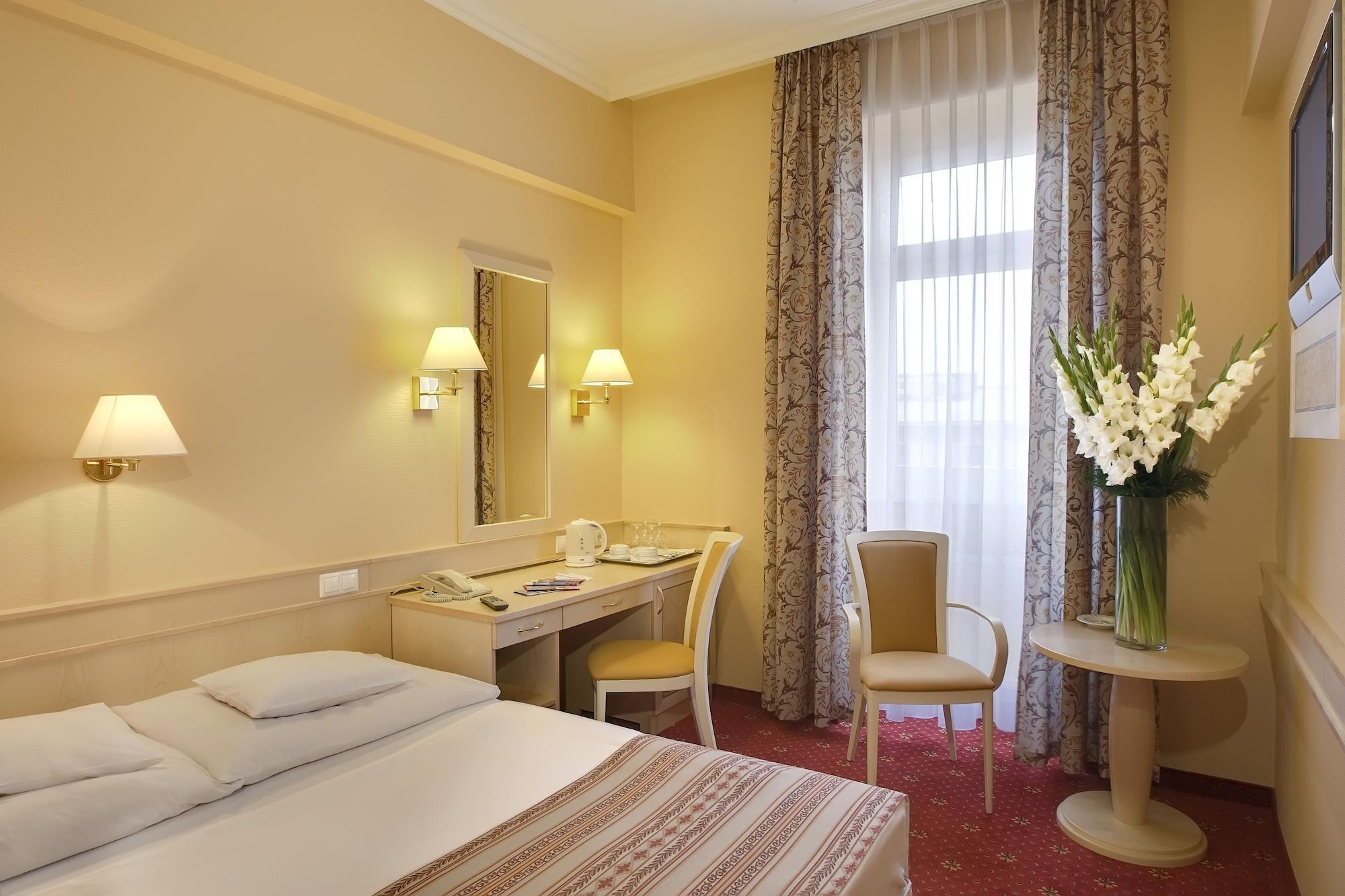 Palatinus Grand Hotel بيتْش المظهر الخارجي الصورة