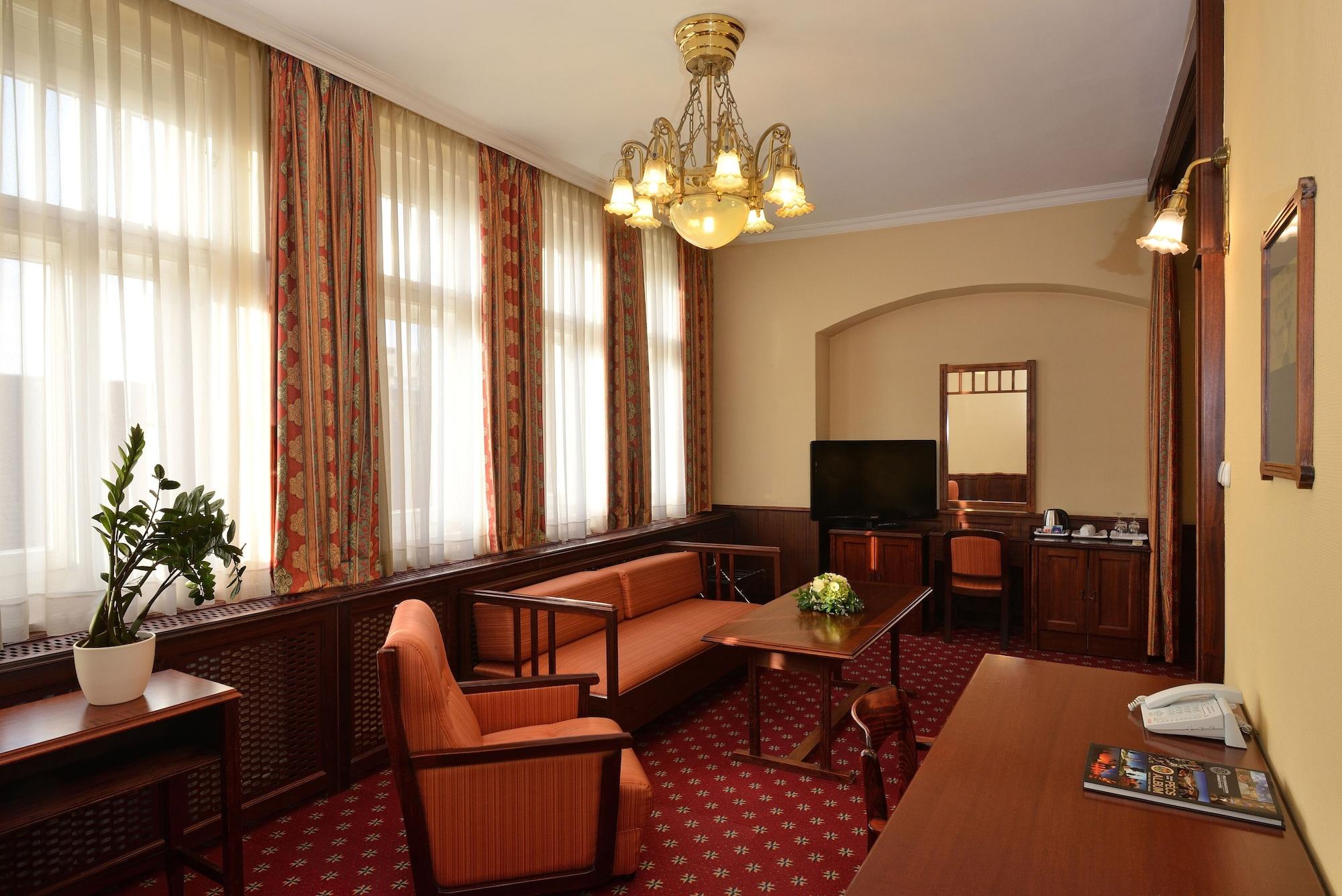 Palatinus Grand Hotel بيتْش المظهر الخارجي الصورة