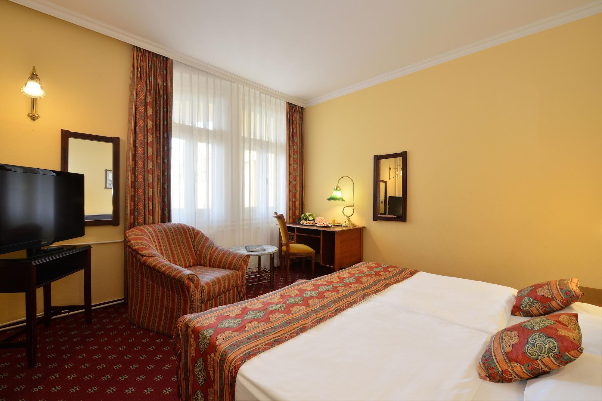 Palatinus Grand Hotel بيتْش المظهر الخارجي الصورة